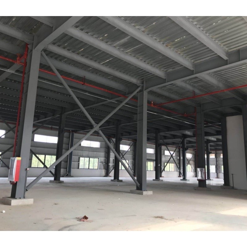 Q235 Tòa nhà cấu trúc kim loại nặng với cửa cuộn điện và cửa sổ hợp kim nhôm