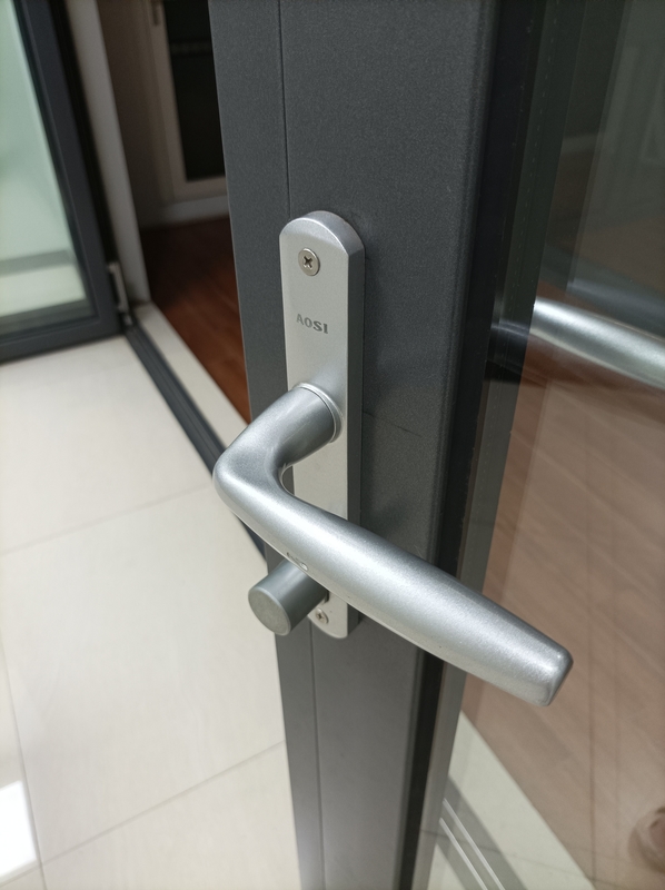Cửa gấp chống chích 65 Series cho nhà riêng, biệt thự, khu vực thương mại, văn phòng