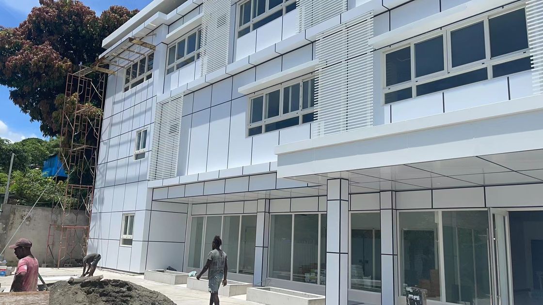 Tấm mái dốc biệt thự nhiều tầng thép nhẹ nhà cho bệnh viện